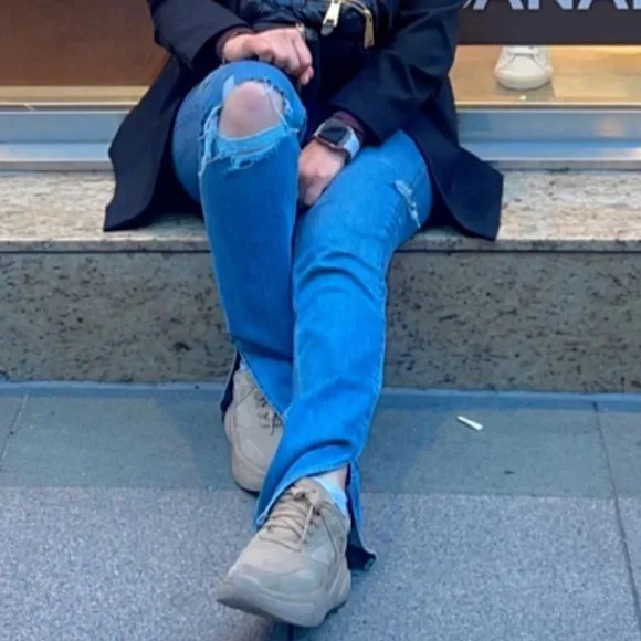 Zara stylish jeans - Picture 2 of 2